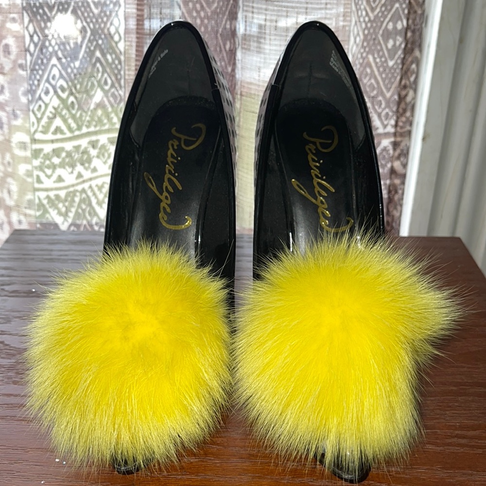 Privileged Stiletto Heels with yellow fur pompom Sz 7.5